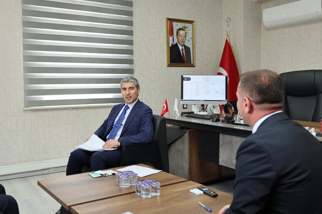 Vali Naci Aktaş, Ticaret İl Müdürlüğü’nü Ziyaret Etti