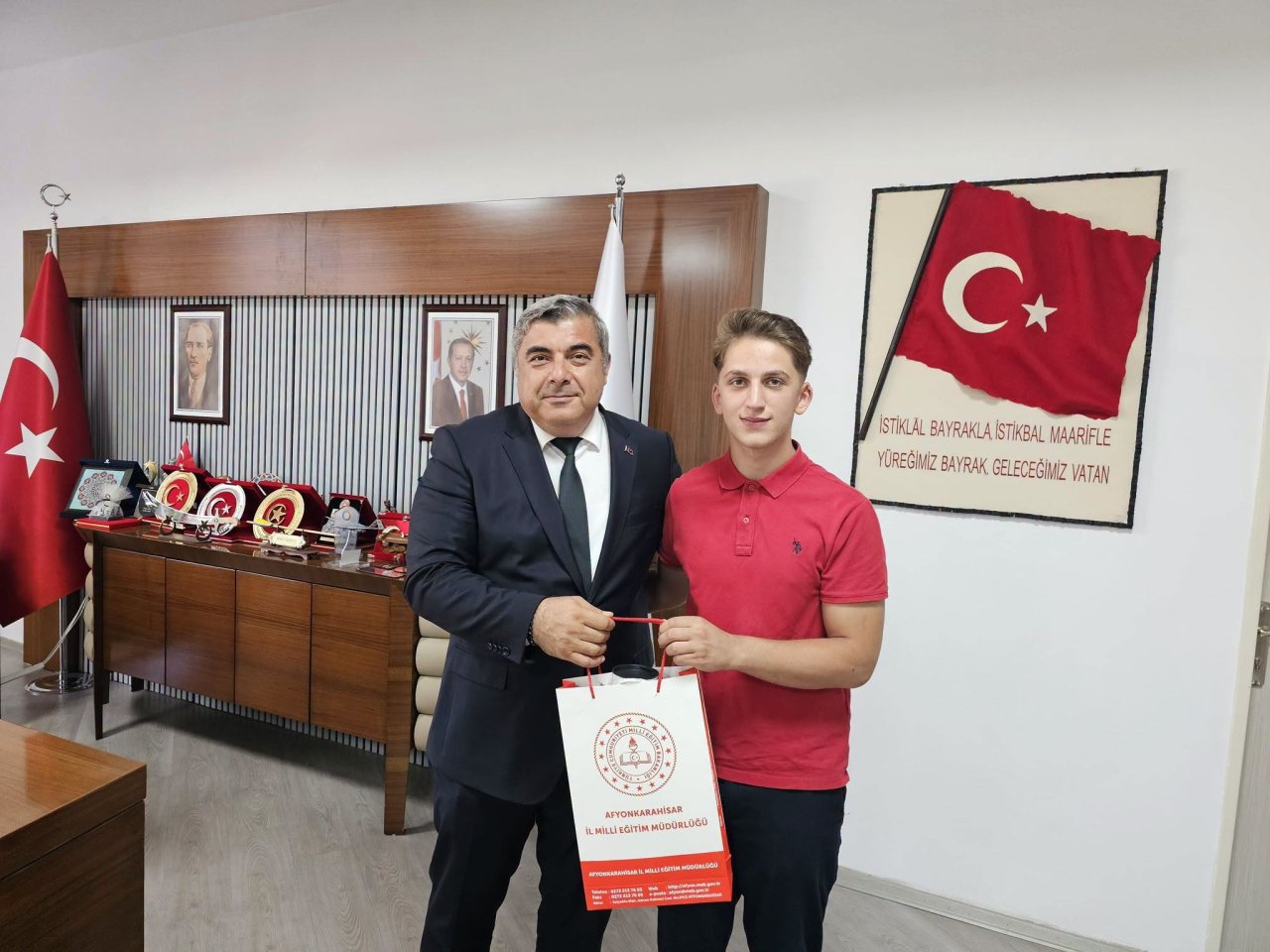 Viyana’daki Erasmuspro Stajını Tamamlayan Öğrenciler, Müdür Sünnetci İle Bir Araya Geldi