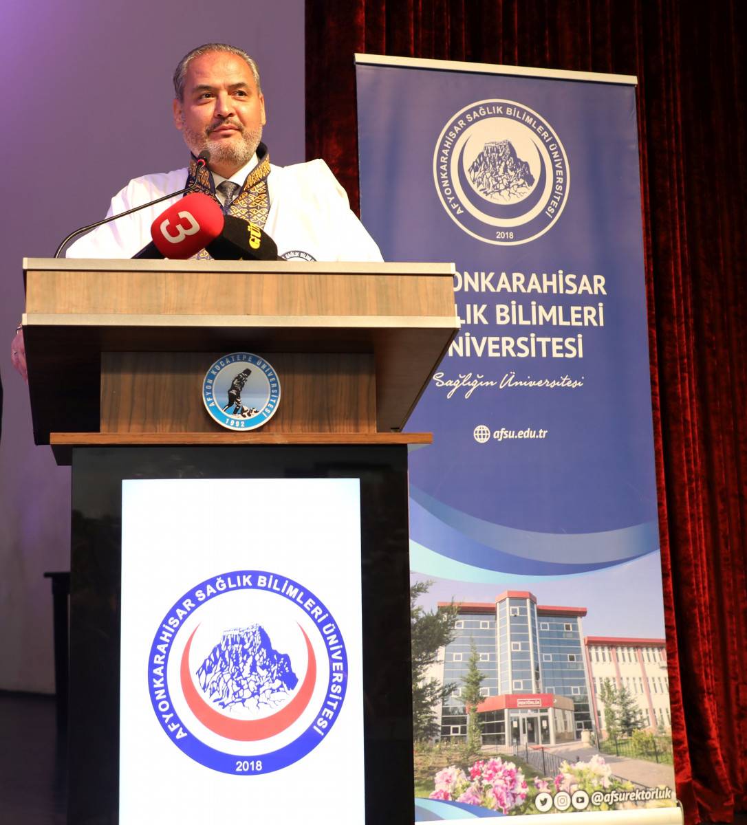 AFSÜ Tıp Fakültesi’nde Mezuniyet Gururu: 179 Genç Hekim Meslek Hayatına Adım Attı