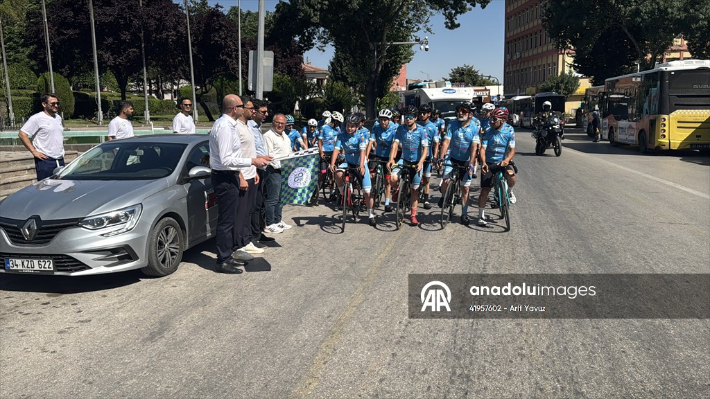 Şehit Ömer Halisdemir Bisiklet Turu Afyonkarahisar’a Ulaştı: 15 Temmuz Ruhu Pedallarla Taşınıyor