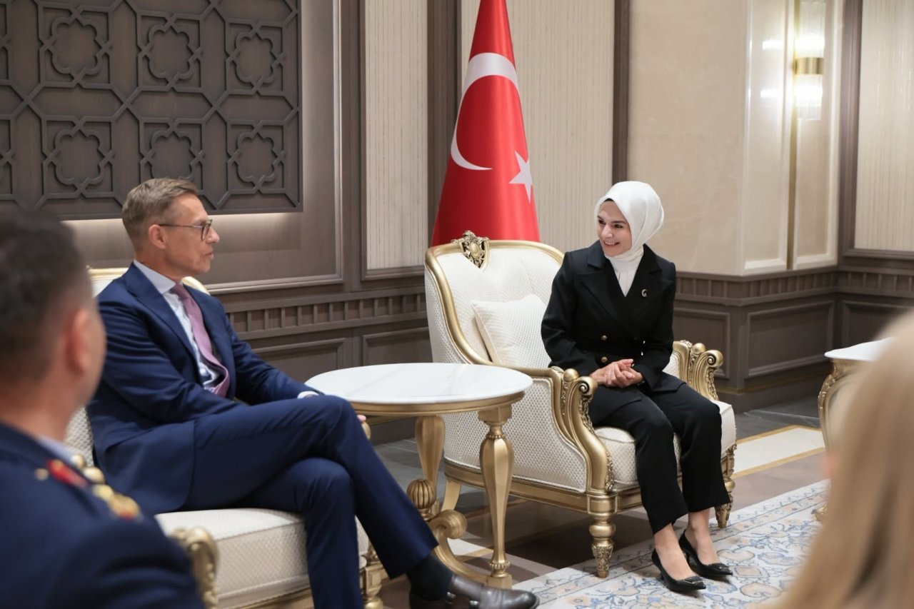 Bakan Göktaş, NATO Zirvesi İçin Türkiye’ye Gelen Finlandiya Başbakanı Orpo’yu Karşıladı