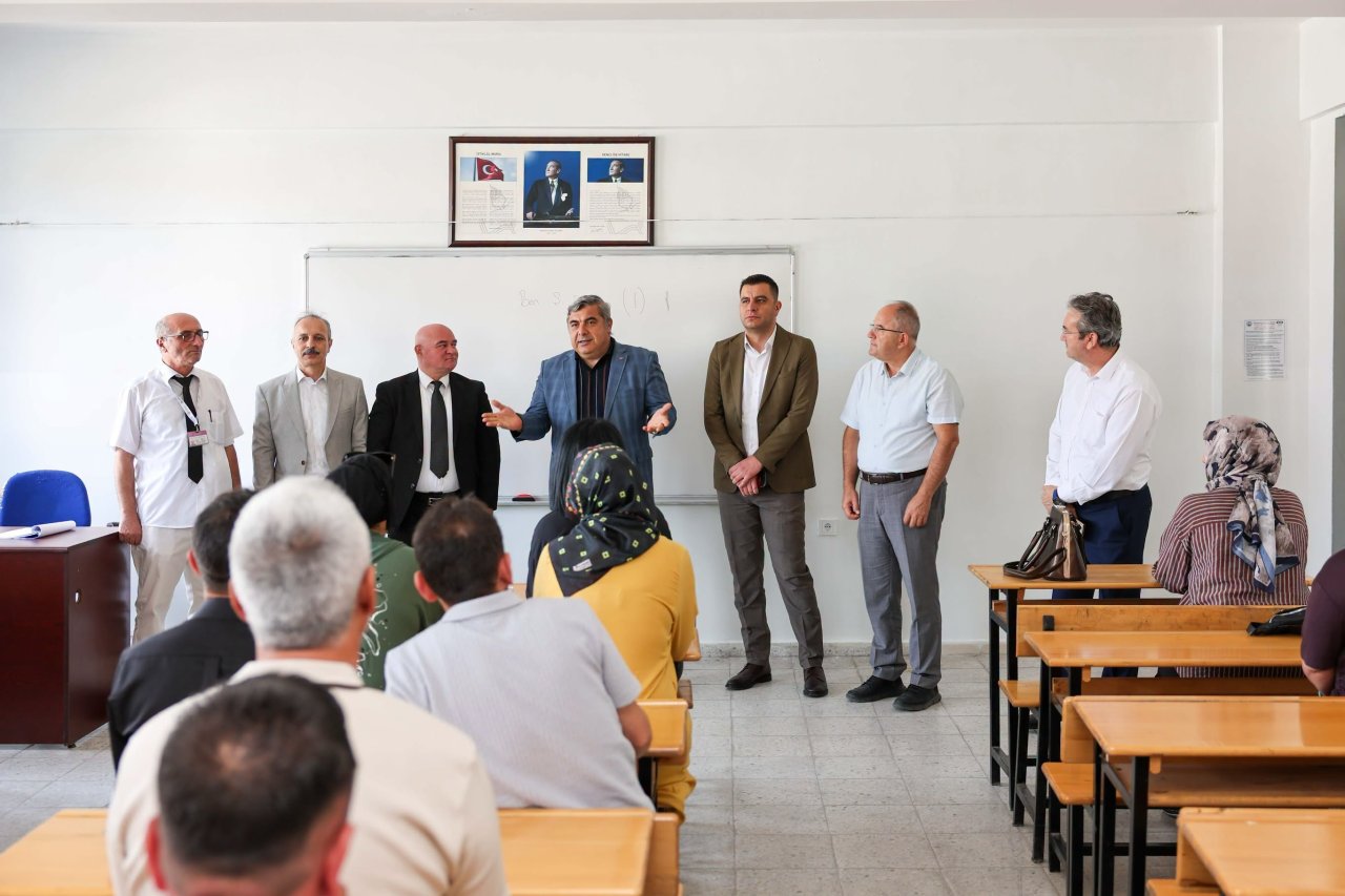 Afyonkarahisar Belediyesi’nden İstihdam Garantili Sürücü Eğitimi Kursu Başladı