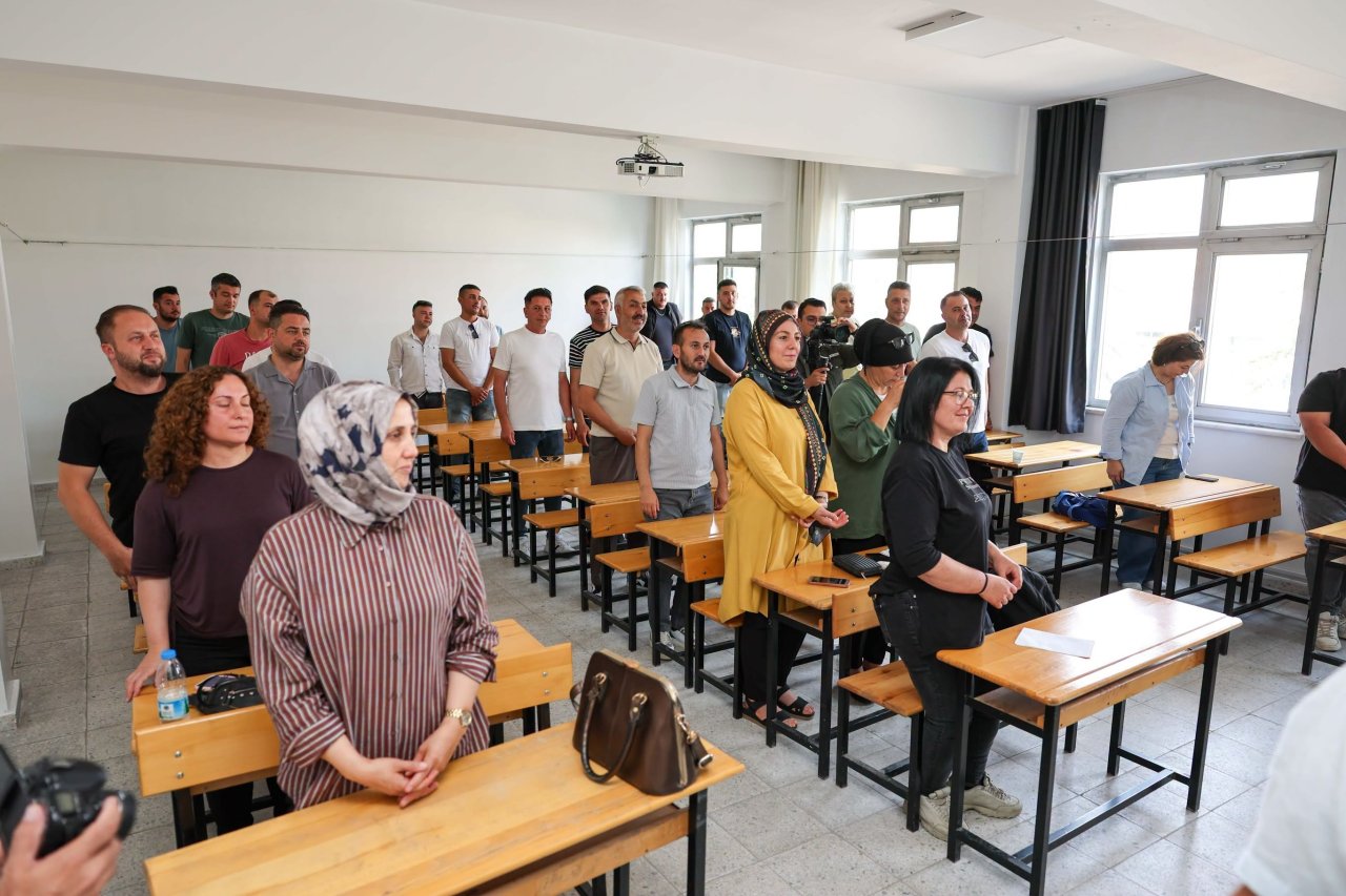 Afyonkarahisar Belediyesi’nden İstihdam Garantili Sürücü Eğitimi Kursu Başladı