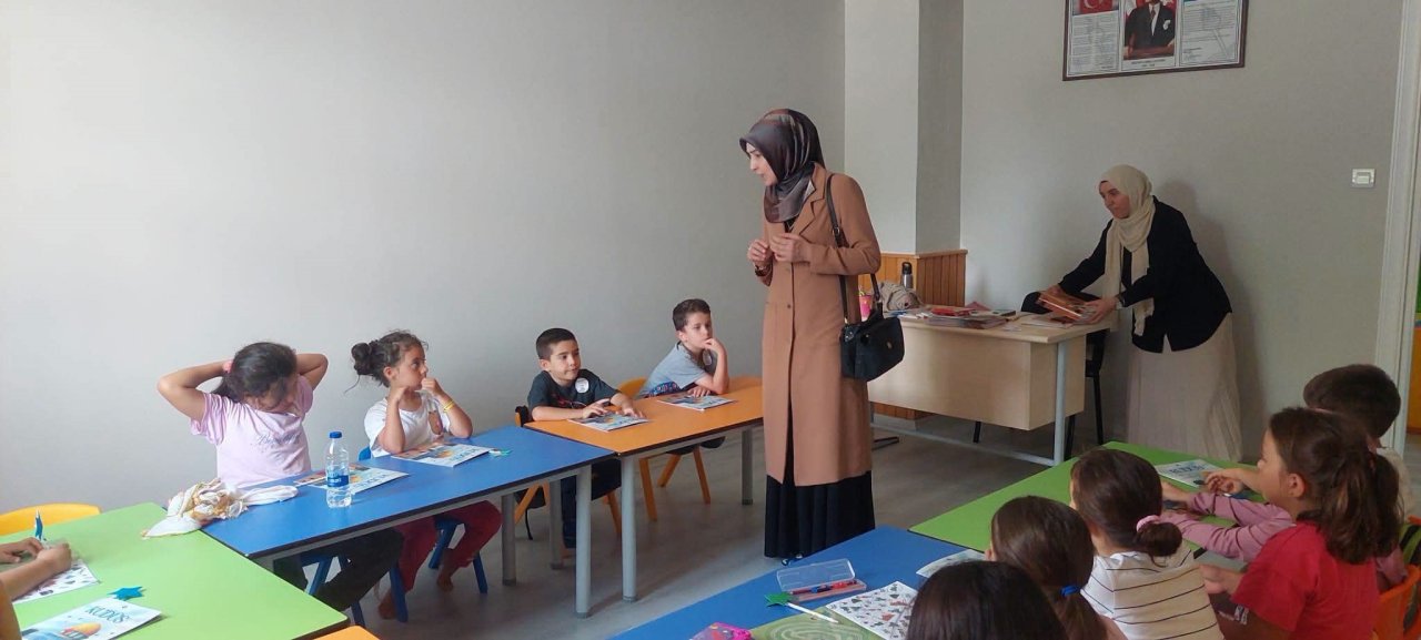 Afyonkarahisar'da Yaz Kur'an Kursları Başladı: İl Müftü Yardımcısı Öğrencilerle Buluştu