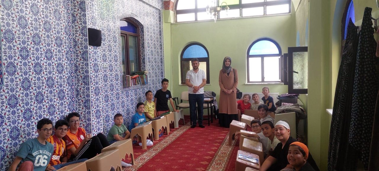 Afyonkarahisar'da Yaz Kur'an Kursları Başladı: İl Müftü Yardımcısı Öğrencilerle Buluştu