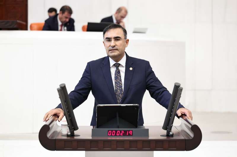 "Askeri Hekimlik Kaldırılmadı, Mezun Sayısı Arttı"