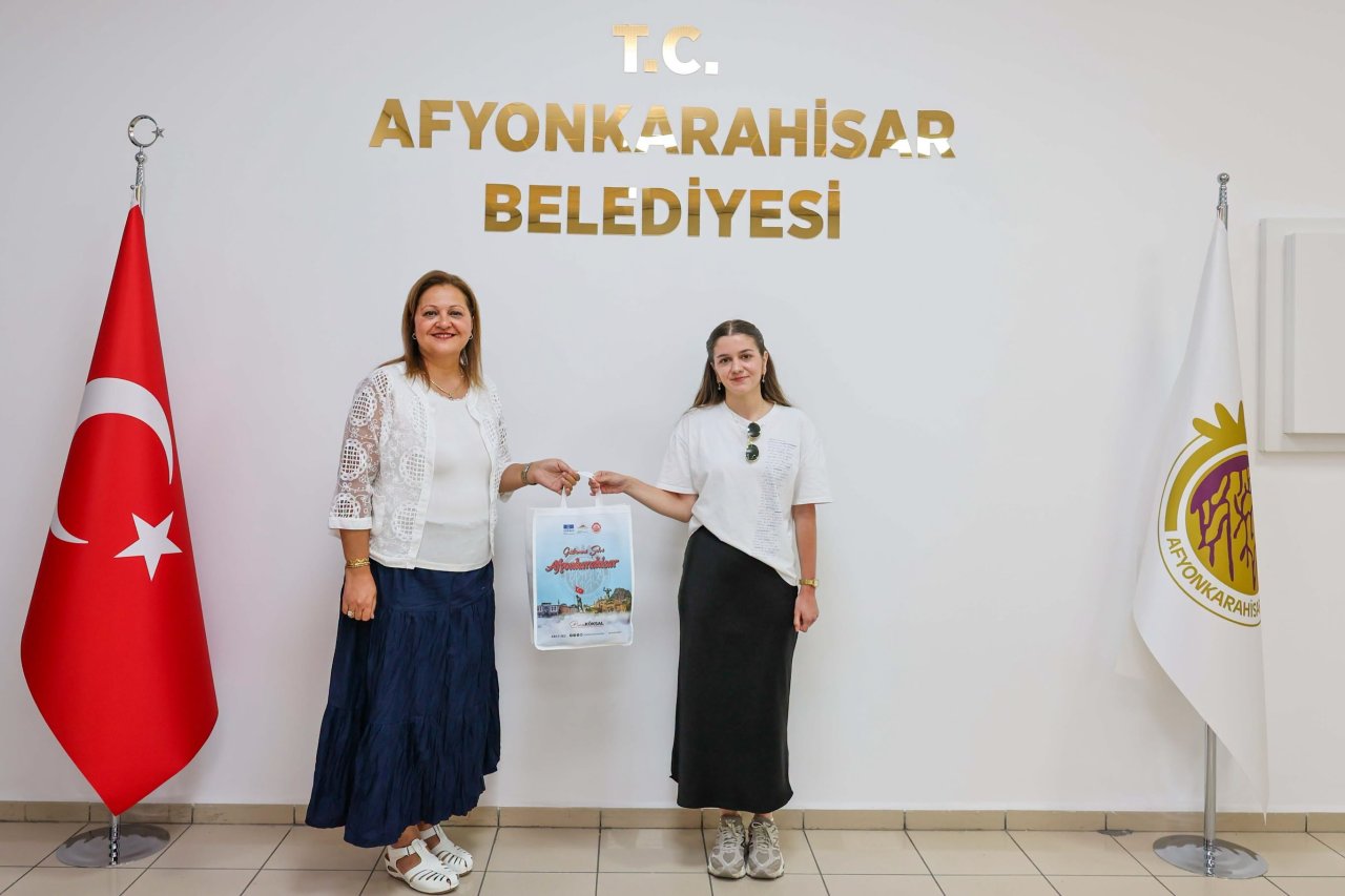 Başkan Köksal'dan Uluslararası Buluşma! Hırvat Öğrencileri Afyonkarahisar'da Ağırladı