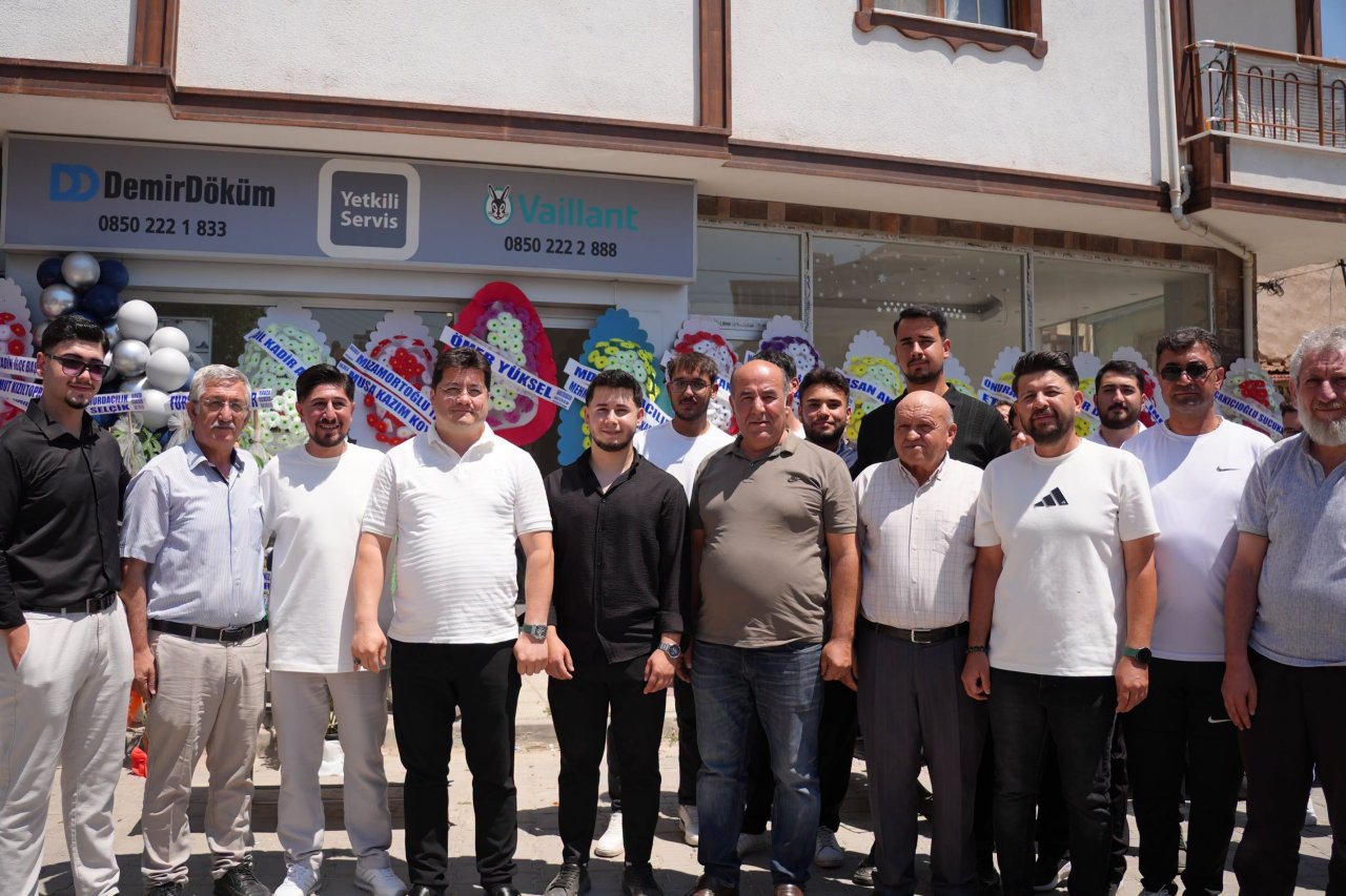 Bolvadin'de Yeni İş Yeri Hizmete Açıldı! Başkan Derviş Aynacıdan Esnafa Destek Mesajı