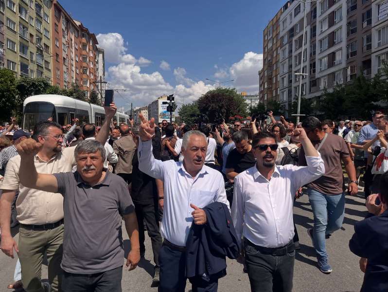 CHP Afyonkarahisar Teşkilatı Eskişehir'de Özgür Özel'e Destek Verdi