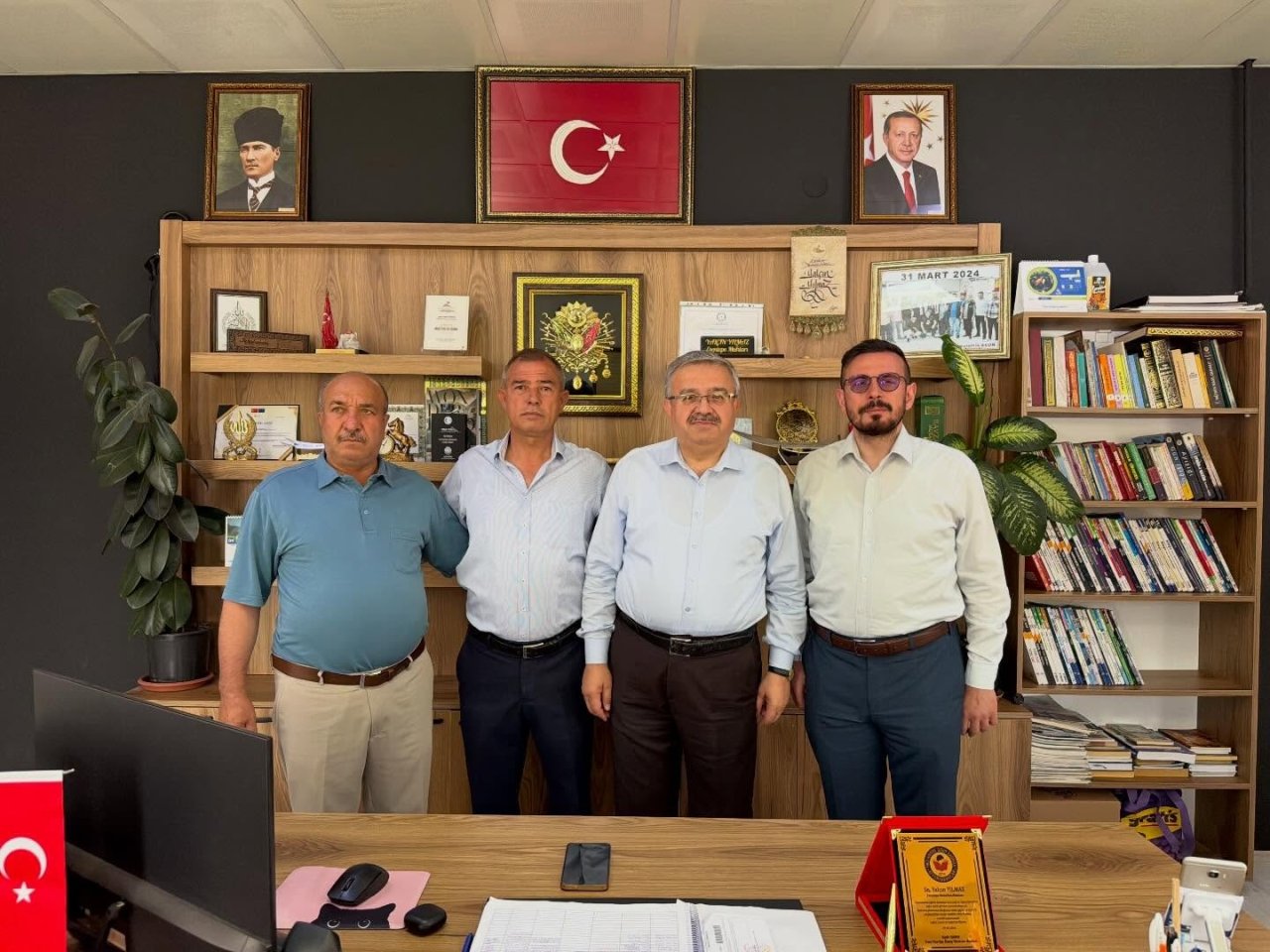 Esentepe'de Birlik ve Beraberlik Buluşması! Milletvekilleri Aşure Programında Vatandaşlarla Bir Araya Geldi