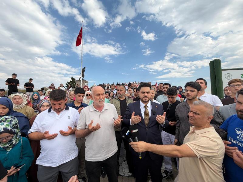 Hüseyin Baş, Afyon Kocatepe’de Gençlerle Buluştu