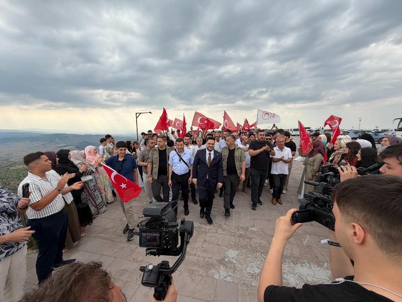 Hüseyin Baş, Afyon Kocatepe’de Gençlerle Buluştu