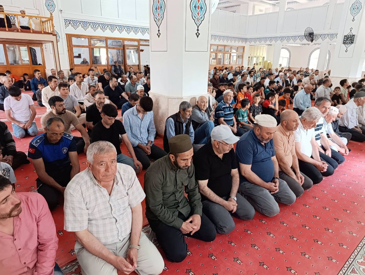 İl Müftüsü İmamoğlu, Cuma Programında Işıklar ve Esentepe'de Vatandaşlarla Buluştu