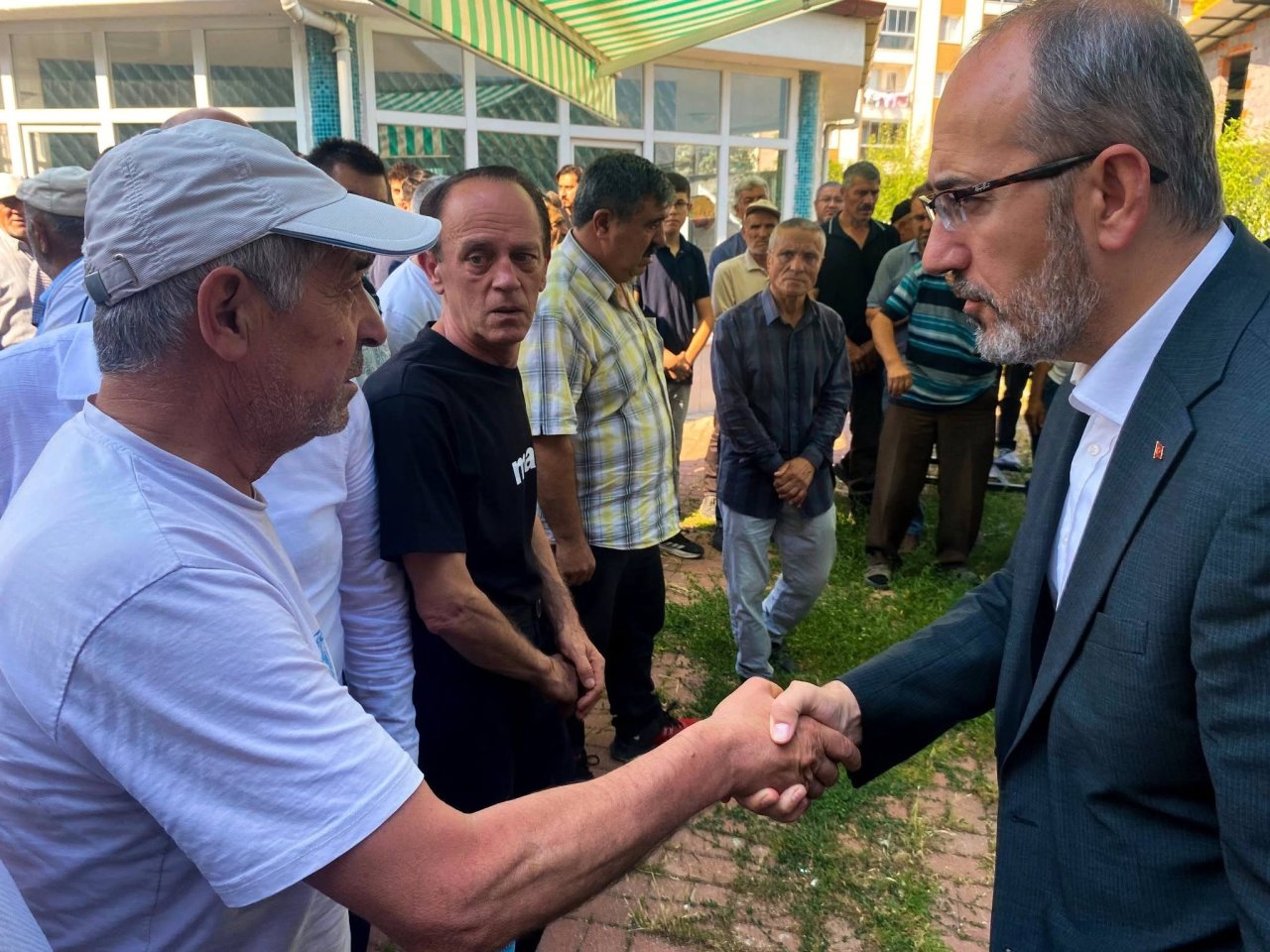 İl Sağlık Müdürü Öztürk, Ambulans Personeli Onur Doğan’ın Cenaze Törenine Katıldı