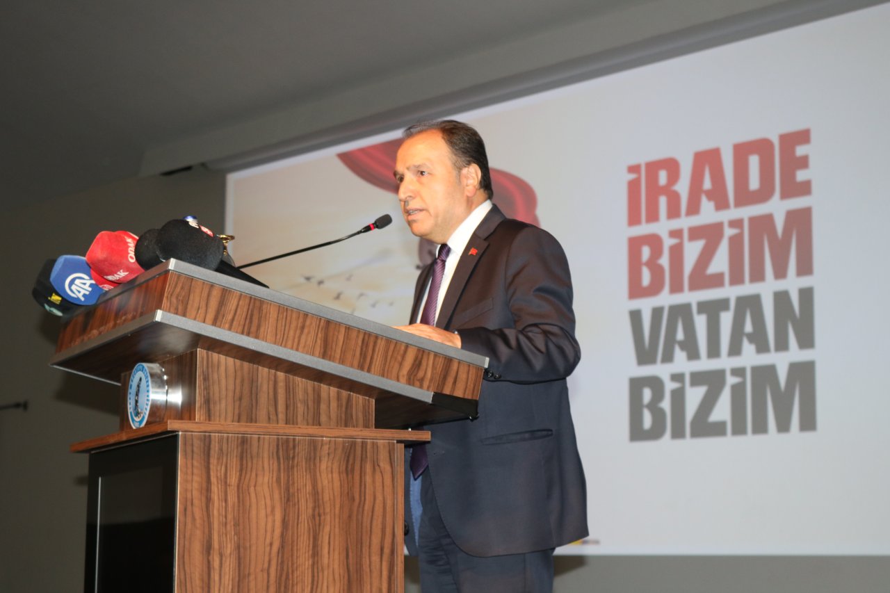 AKÜ’de 15 Temmuz Paneli: “İhanetin Kronolojisi ve Diriliş Ruhu” Temalı Konferans Düzenlendi