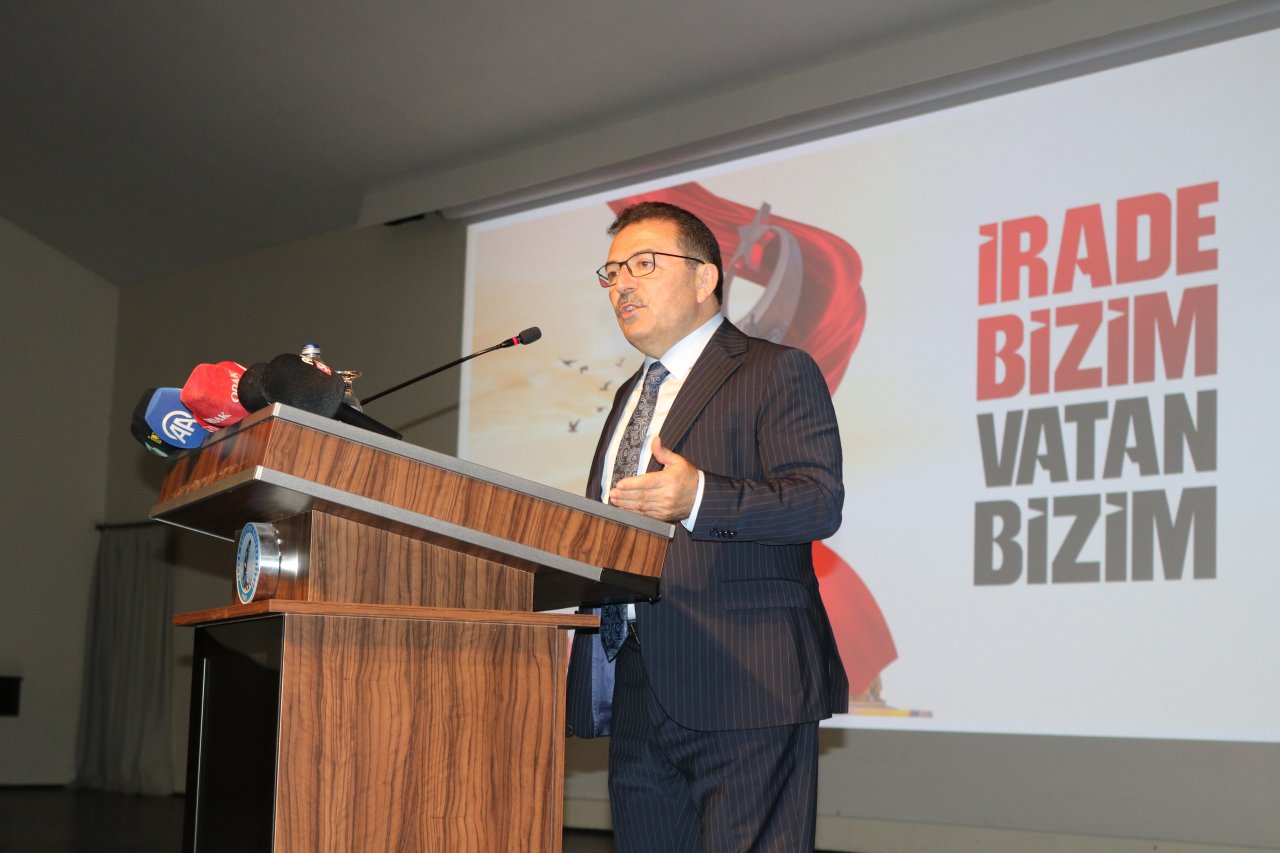 AKÜ’de 15 Temmuz Paneli: “İhanetin Kronolojisi ve Diriliş Ruhu” Temalı Konferans Düzenlendi