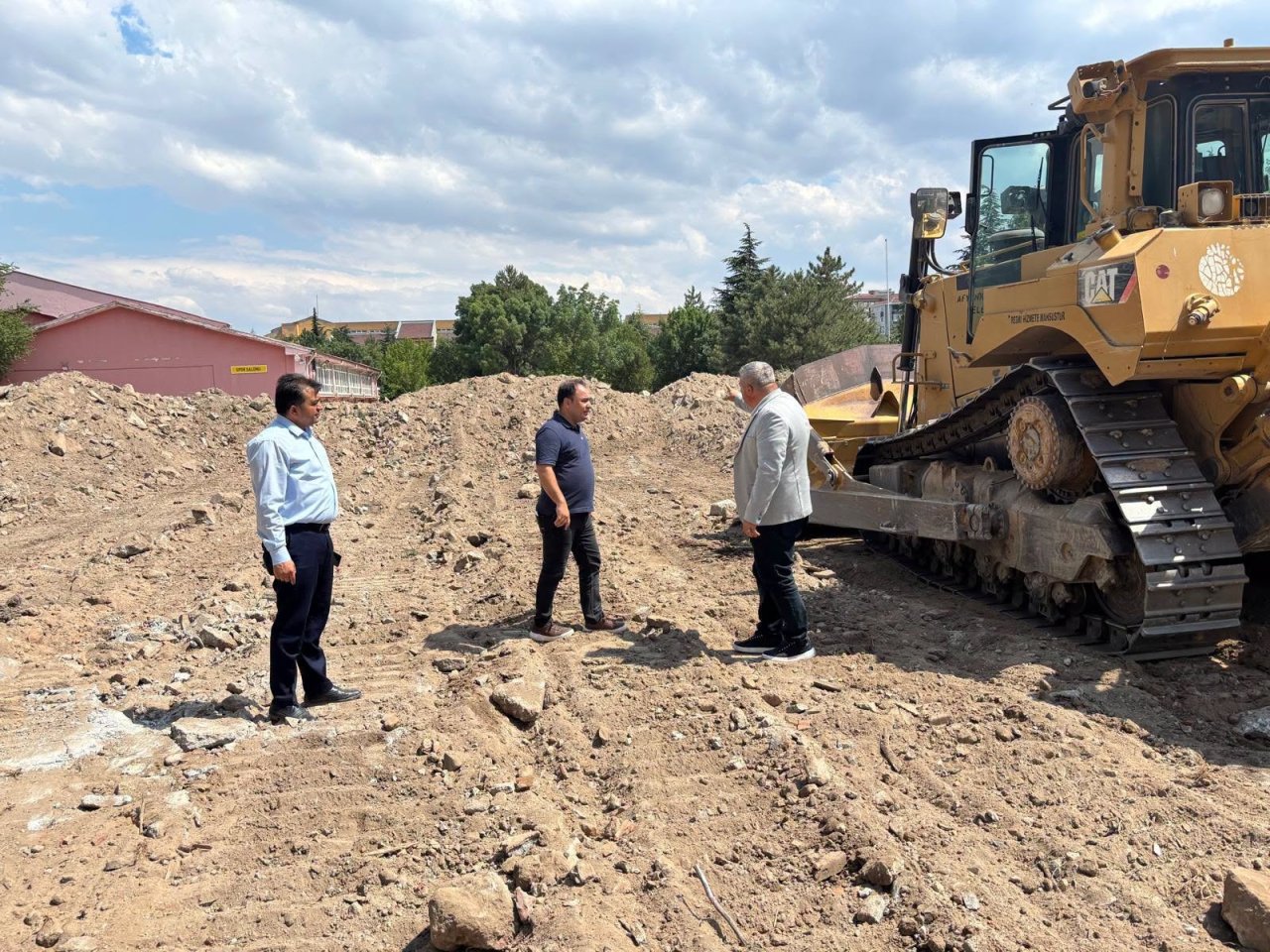 Kâmil Miras Anadolu Lisesi'nde Yoğun Mesai! Miraç Sünnetci Çalışmaları Yerinde İnceledi