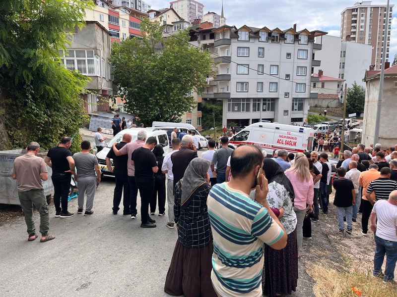 Kan Donduran Olay: Yer Meselesi Yüzünden Ailesini Katletti!