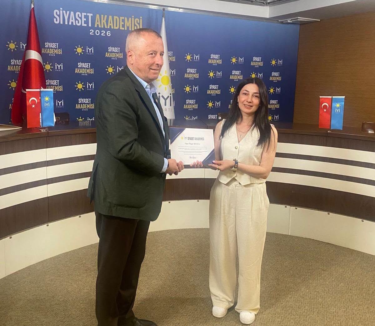 Milletvekili Olgun, İYİ Parti Siyaset Akademisi Mezuniyet Programına Katıldı