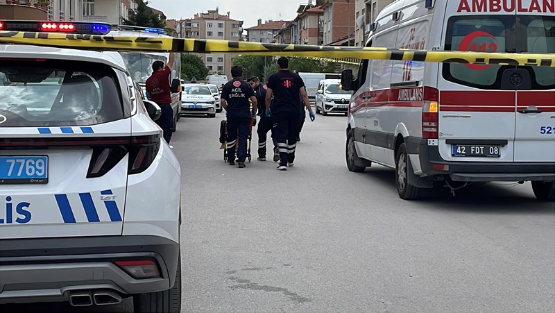Üvey Annesi İle Kız Kardeşinin Boğazını Keserek Öldürdü!