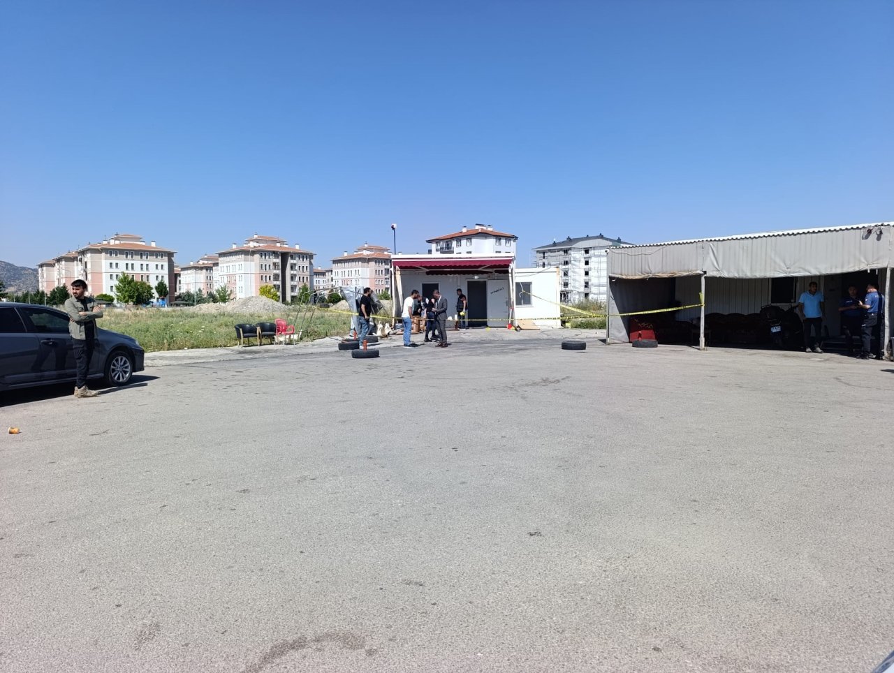 Uydukent Minibüs Durağında Dehşet! Kurşun Yağmurunda 1 Kişi Hayatını Kaybetti