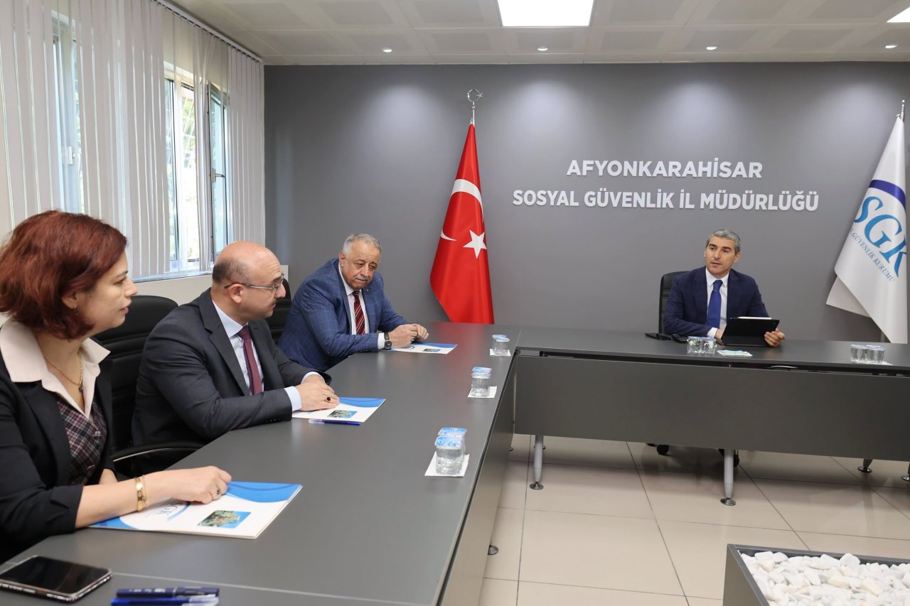Vali Aktaş'tan SGK İl Müdürlüğüne Ziyaret: Sosyal Güvenlik Hizmetleri Masaya Yatırıldı