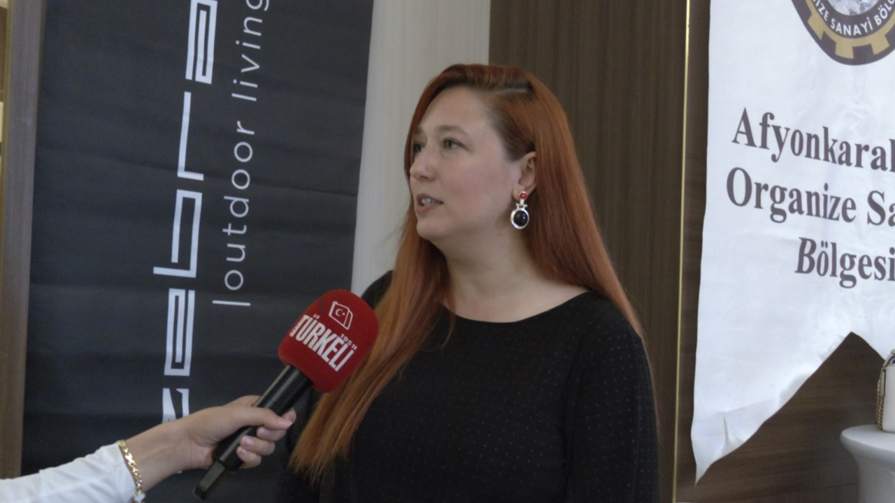 Eczacılar Ve Akademisyenler El Ele Verdi: AFSÜ Markası Aflora Raflarda