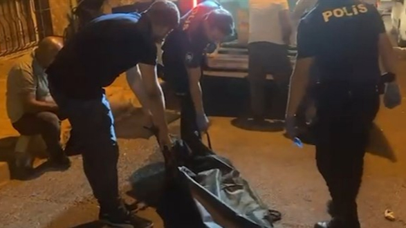 Balkonda Erkek Cesedi Bulundu