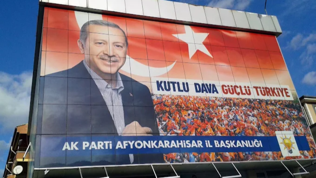 AK Parti Afyonkarahisar’dan “Sarı Serum” Uyarısı: “Kaynağı Belirsiz Uygulamalardan Uzak Durun”