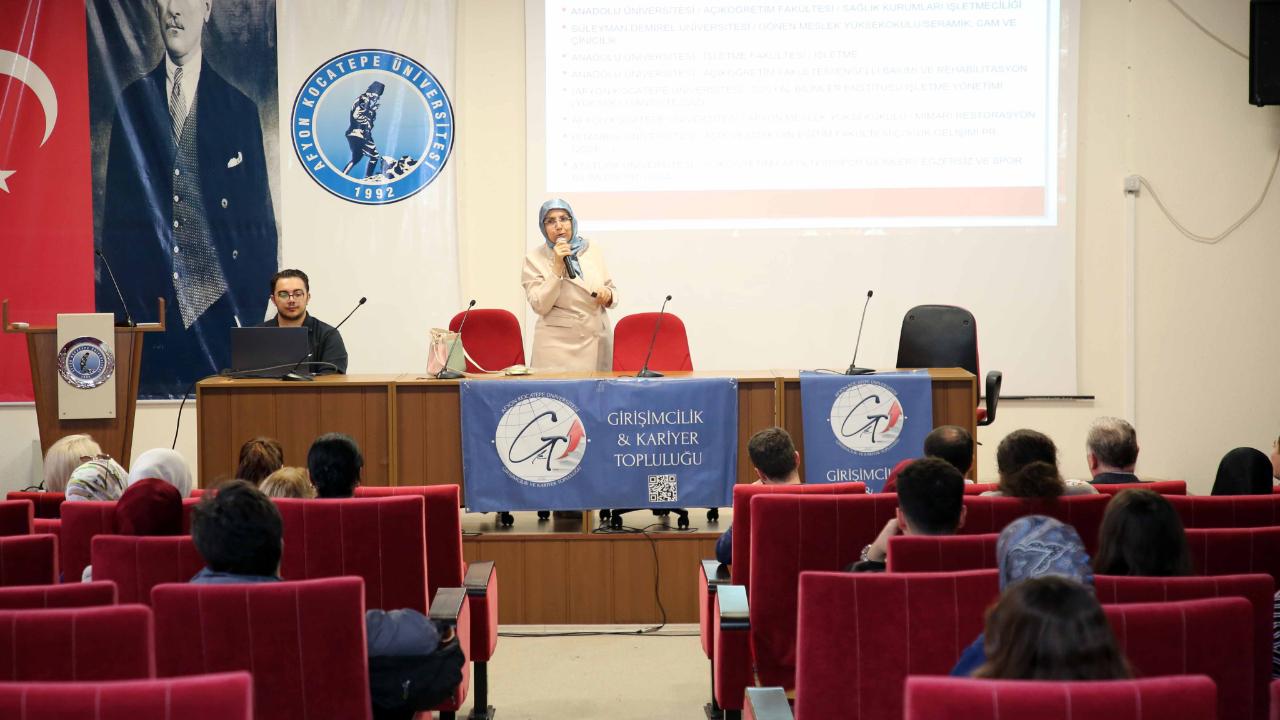 AKÜ'de "Öğrenciliğin Sosyal Girişimcilikteki Rolü" Semineri
