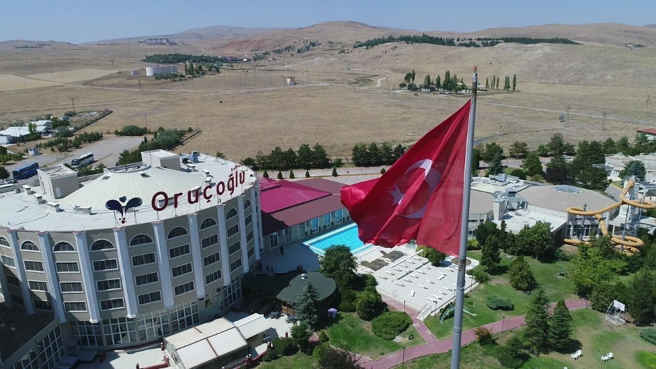 Şifalı Sudan Dünya Mutfağına: Ailece Huzur ve Eğlence Oruçoğlu'nda!