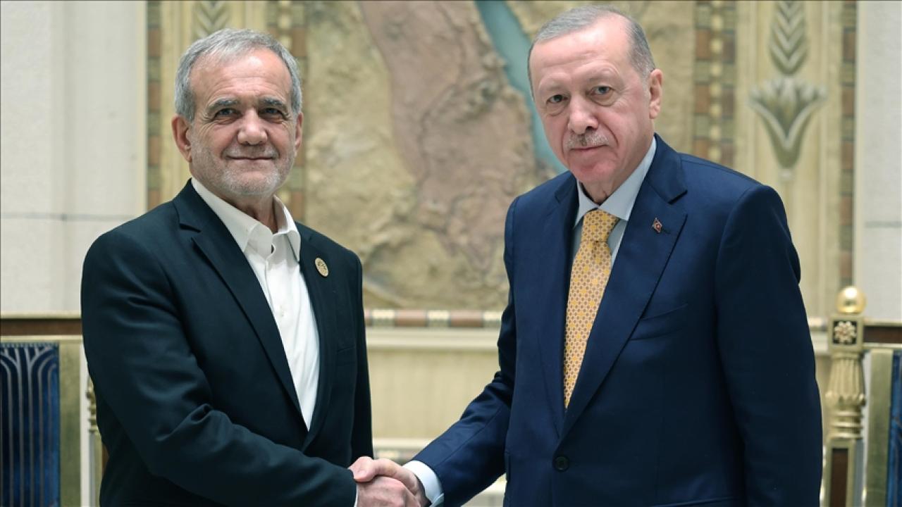 Cumhurbaşkanı Erdoğan, İran Cumhurbaşkanı Pezeşkiyan ile telefonda görüştü