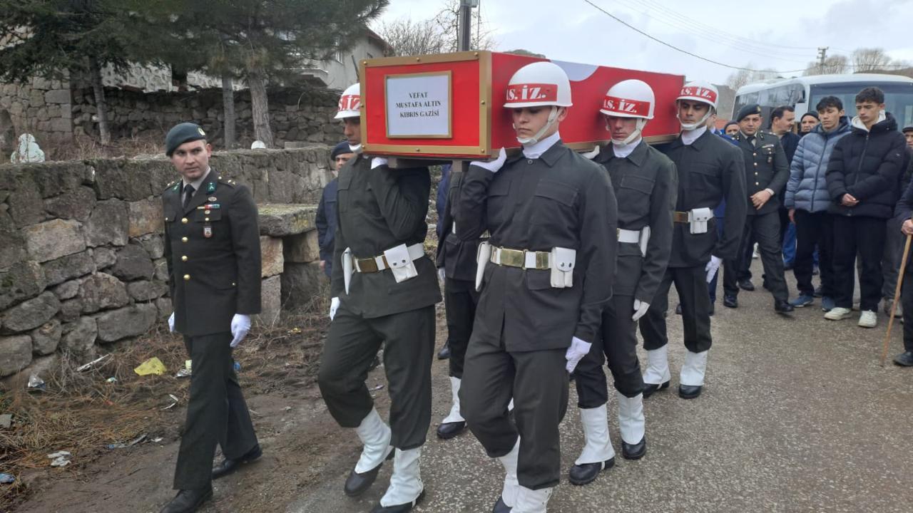 Kıbrıs Gazisi Mustafa Altın Şuhut’ta Dualarla Uğurlandı