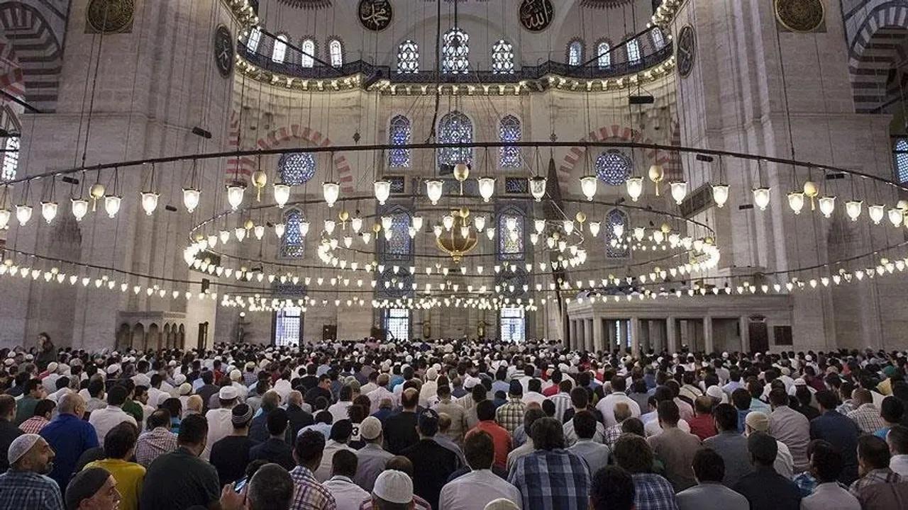 Afyonkarahisar’da Bayram Namazı Saat Kaçta Kılınacak?