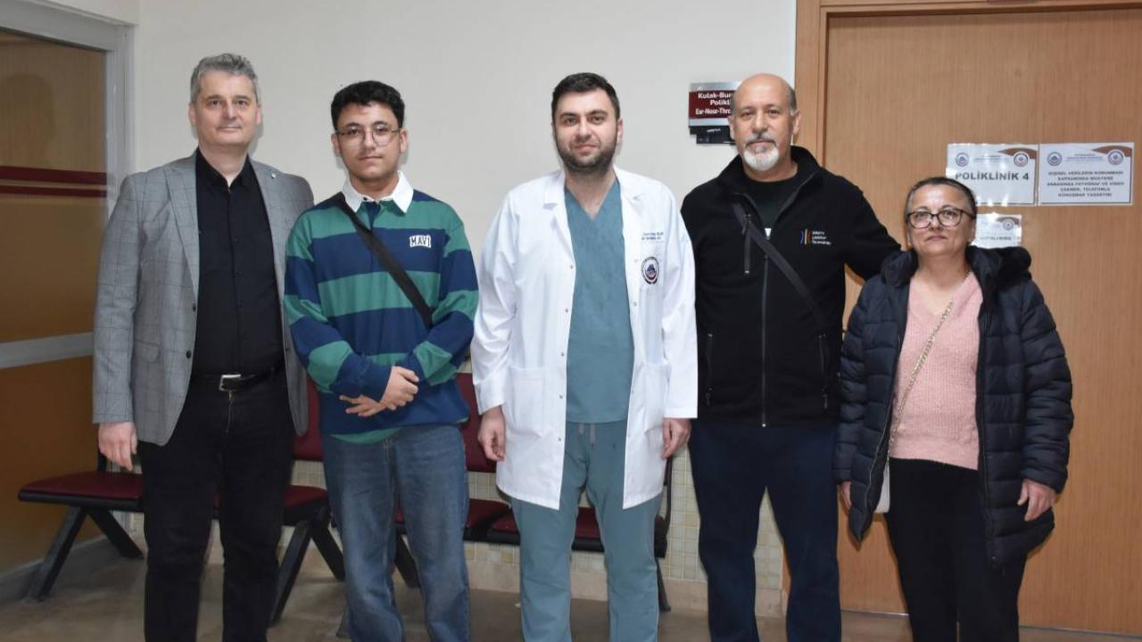Uşaklı Genç Boynundaki Nadir Görülen Tümörden AFSÜ’de Kurtuldu