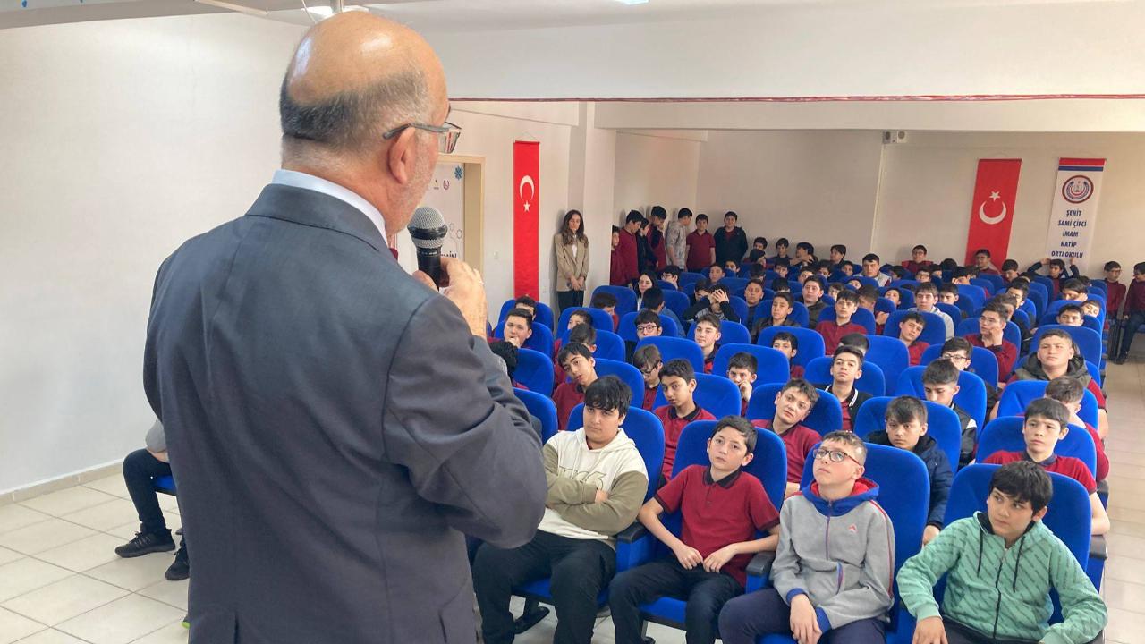 Afyon’da Okullarda Değerler Eğitimi Seminerleri Sürüyor