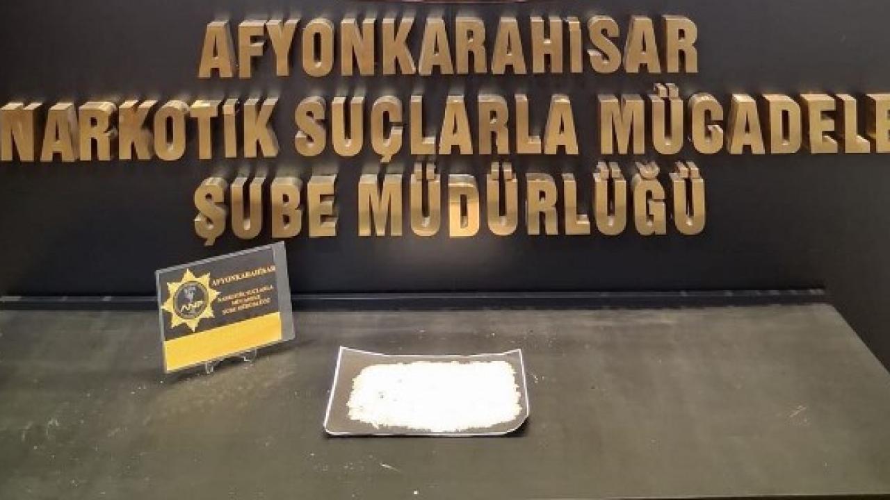 Afyon’da Otomobilden 85 Gram Uyuşturucu Çıktı!