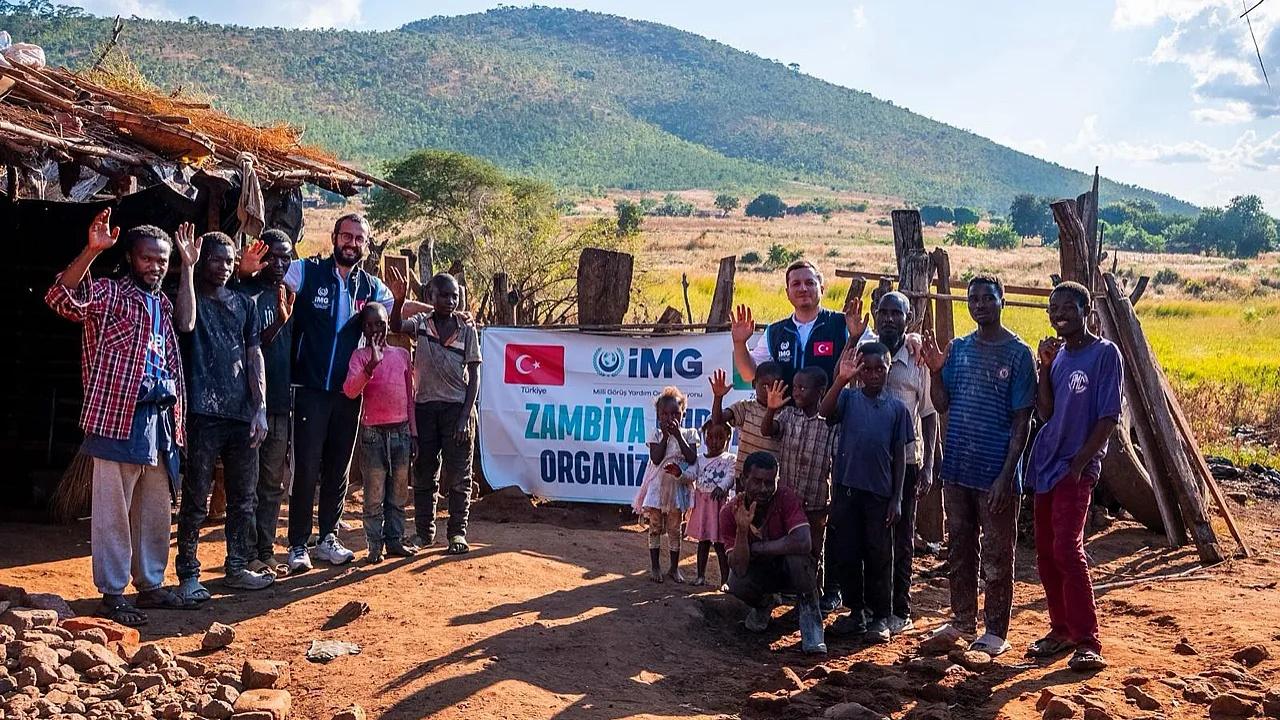 Afyonkarahisarlı Başkan Zambiya’da Kurban Dağıtımında