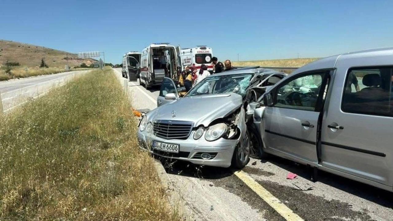 Afyonkarahisar’da Feci Kaza: Almanya’dan İzne Gelen Gurbetçi Hayatını Kaybetti