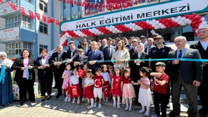 Afyonkarahisar'da Halk Eğitim Merkezi Yıl Sonu Sergisi Açıldı