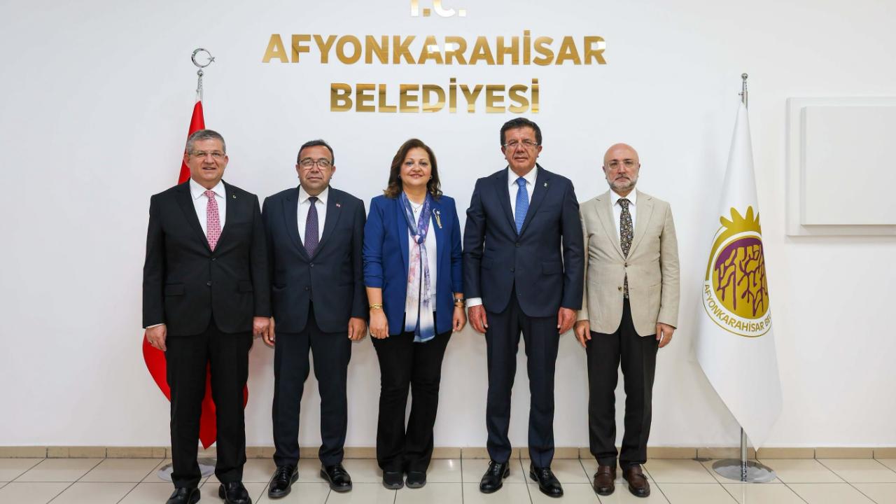 AK Parti Genel Başkan Yardımcısı Nihat Zeybekci’den Başkan Burcu Köksal’a Ziyaret