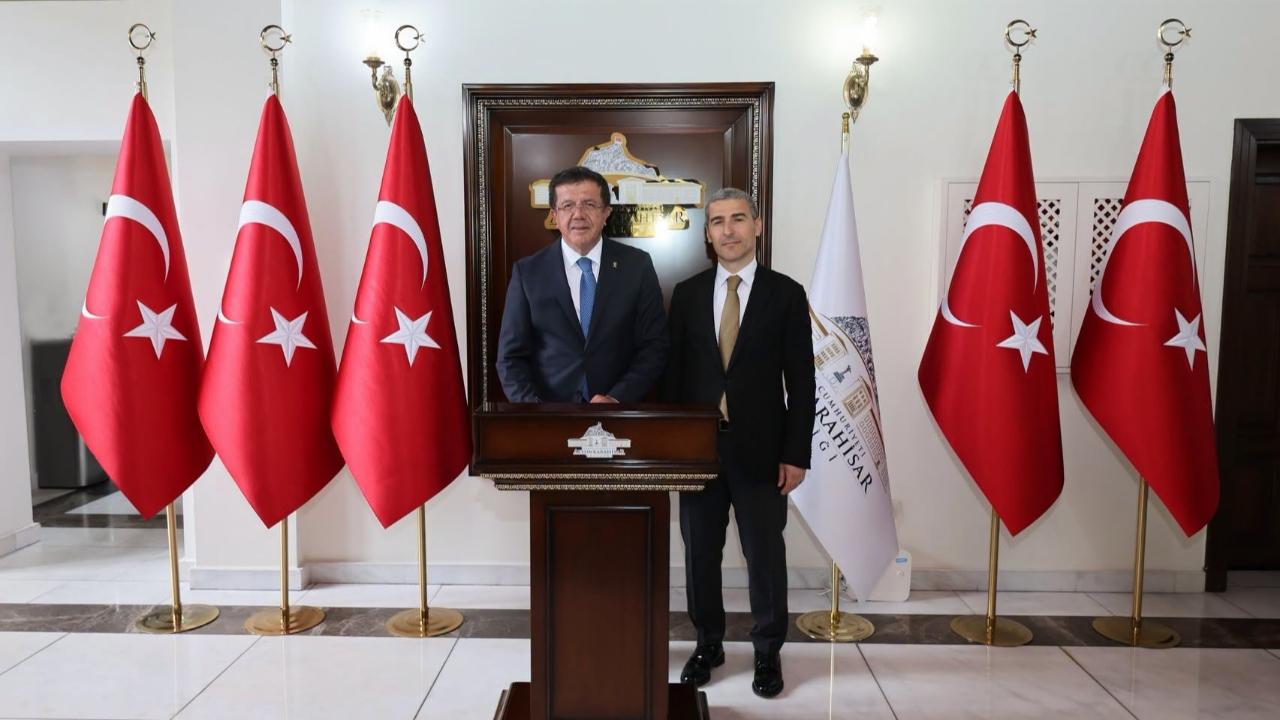AK Parti Genel Başkan Yardımcısı Nihat Zeybekci’den Vali Aktaş’a Ziyaret