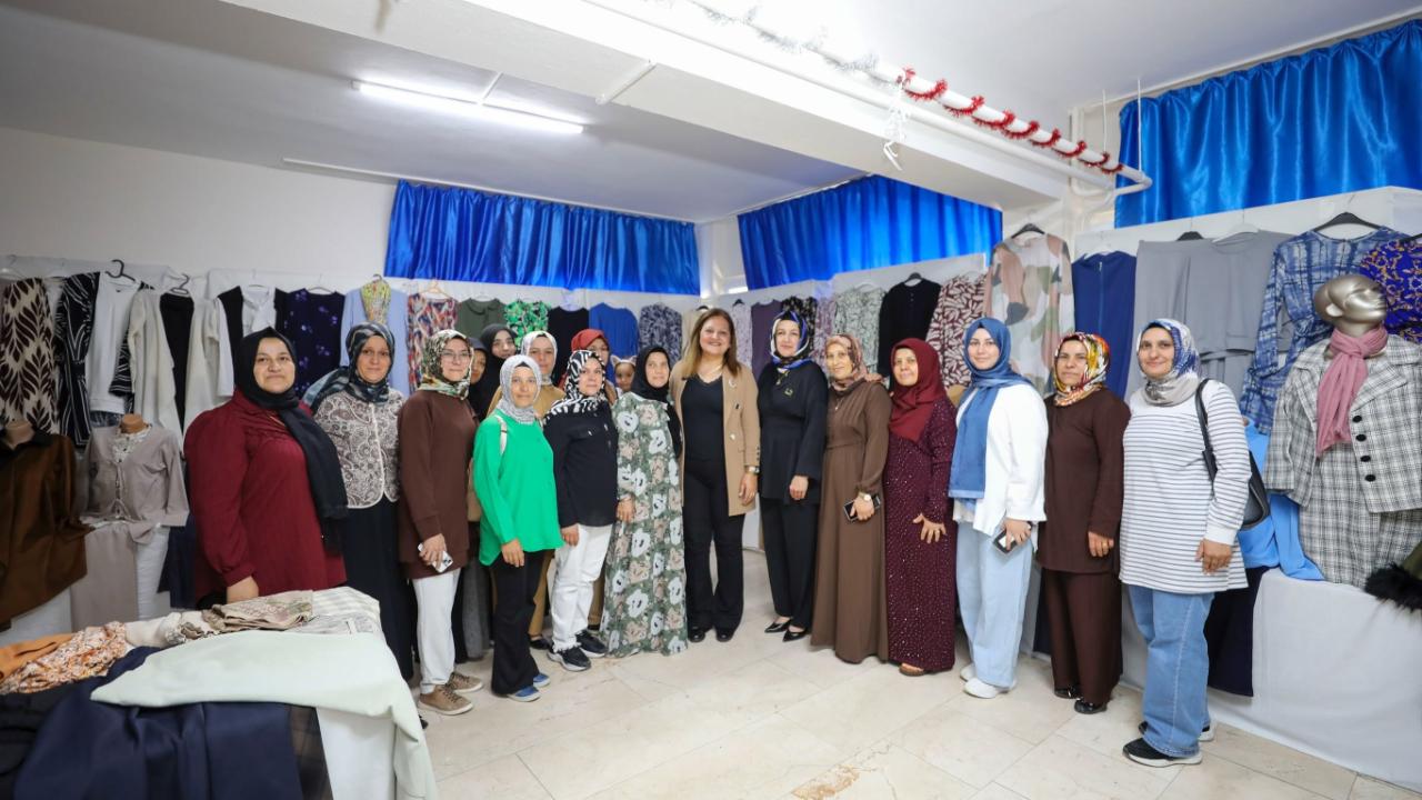 Başkan Köksal Dikiş-Nakış Sergisini Ziyaret Etti