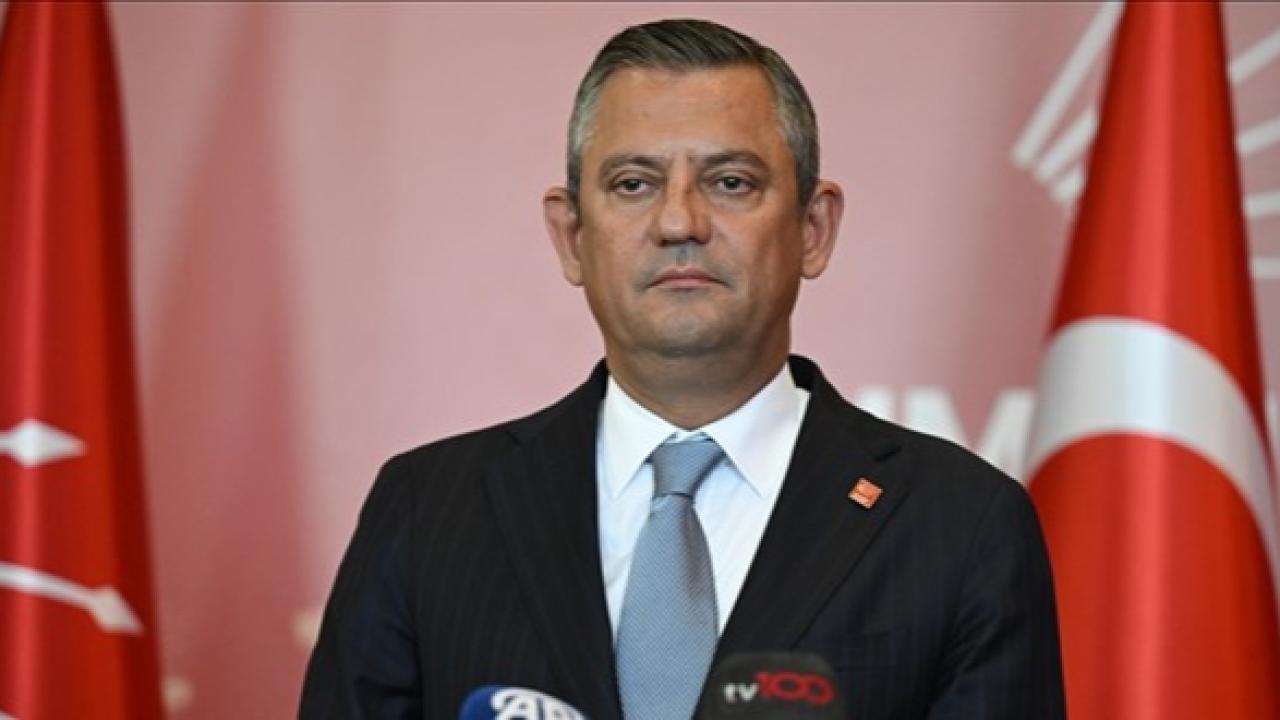 CHP’de Grup Toplantısı Krizi: Özgür Özel de Kürsüye Çıkmama Kararı Aldı