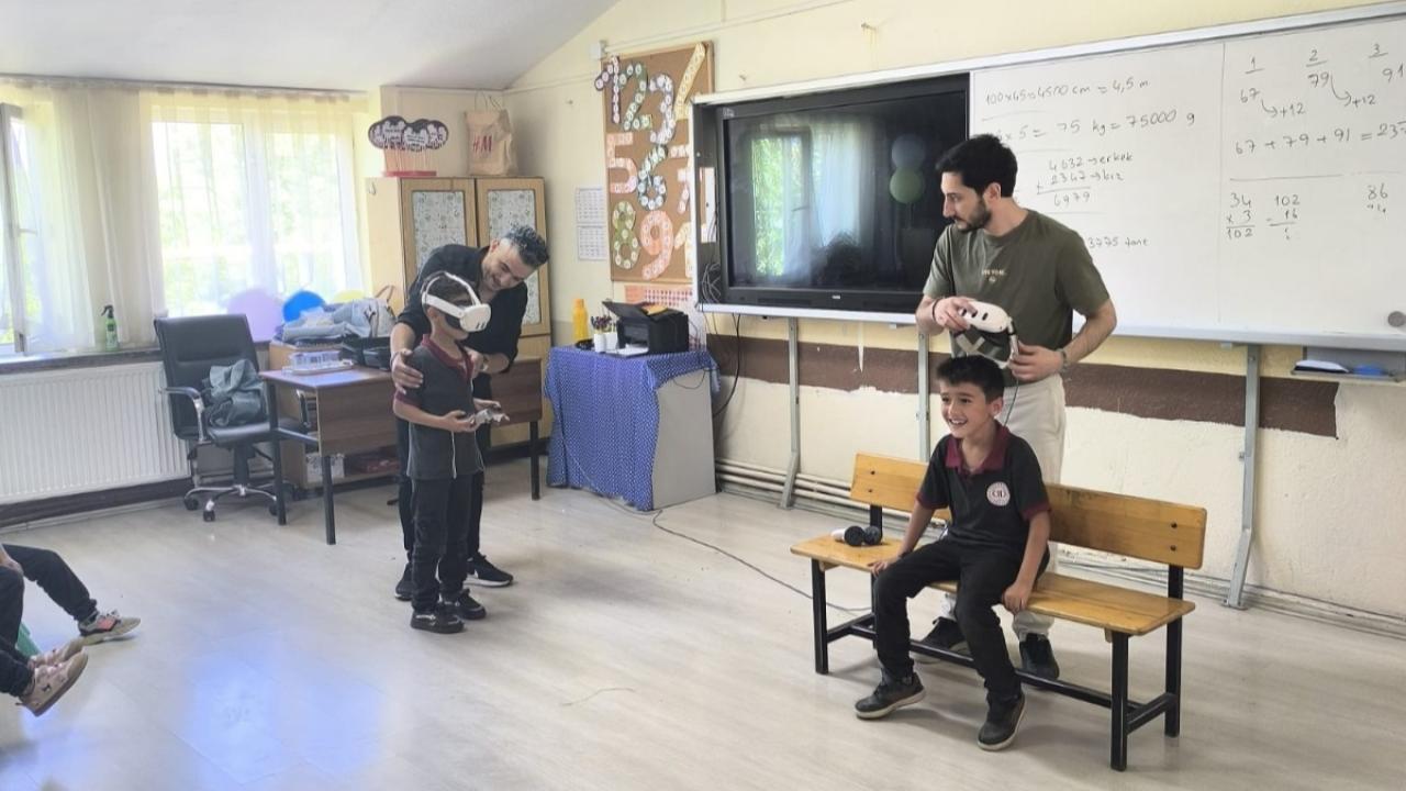 Değirmendere’de Teknoloji Destekli Eğitim: Öğrenciler Sanal Dünyada Keşfe Çıktı
