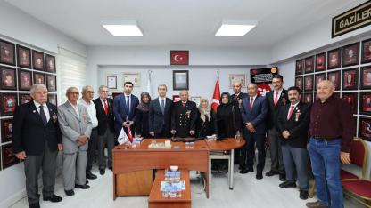 Dinar’da Vali Aktaş’tan Şehit Yakınları Ve Gazilere Ziyaret