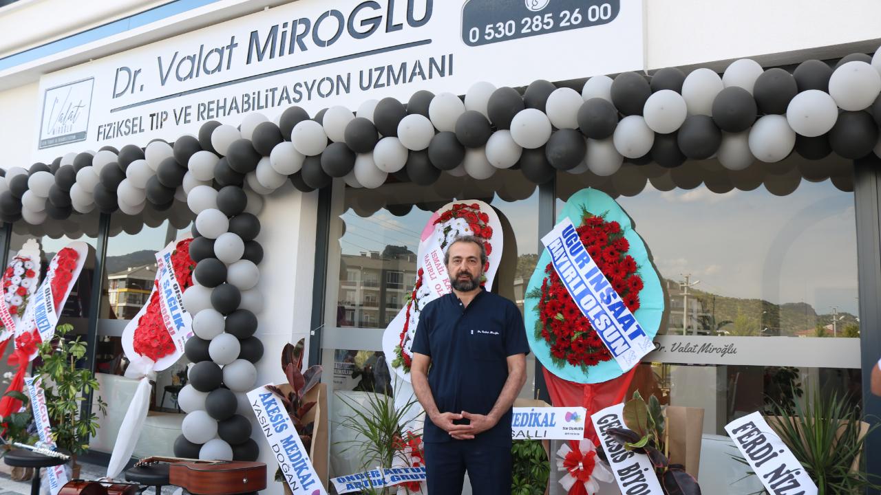 Dr. Valat Miroğlu Kliniğinin 1. Yılını, Davetlileriyle Kutladı