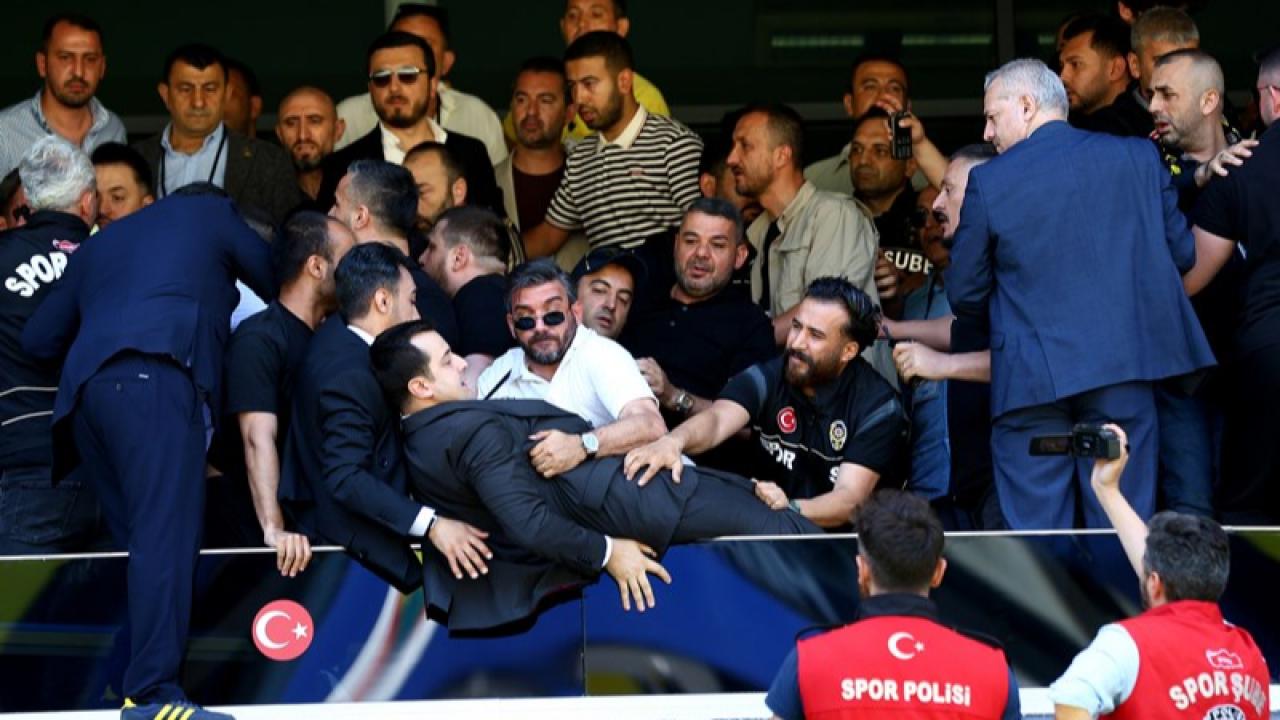 Fenerbahçe Olağanüstü Seçimli Genel Kurulunda Arbede Çıktı!