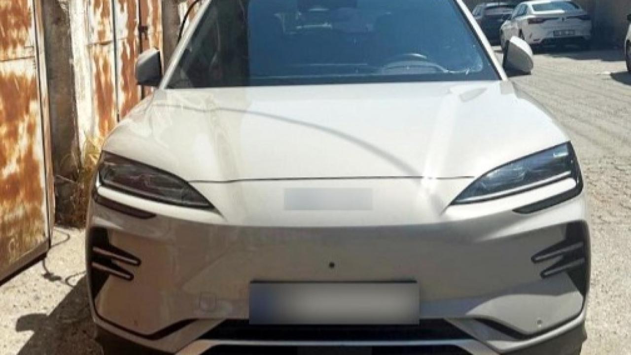 Kaçak Elektrikle Aracını Şarj Etti!