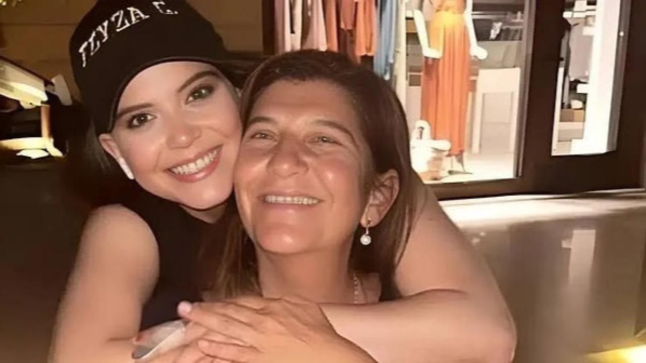 Melis Civelek'ten Feyza Civelek İddialarına Yanıt: Senarist Annesinden Torpilli Deniliyordu!